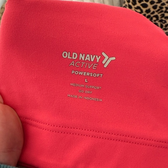 Old Navy Powersoft Bright Pink Sports Bra - Picture 3 of 3